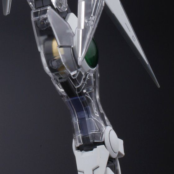 MG 1/100 ガンダムエクシア(プラスクリア外装) | GUNDAM Official Website