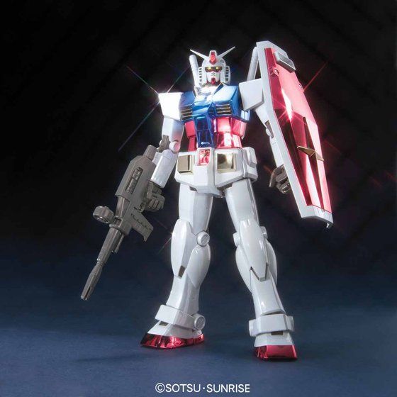 MG 1/100 RX-78-2 ガンダム Ver.2.0 チタニウムフィニッシュ | GUNDAM