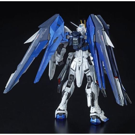 MG 1/100 フリーダムガンダム Ver．2．0 フルバーストモード
