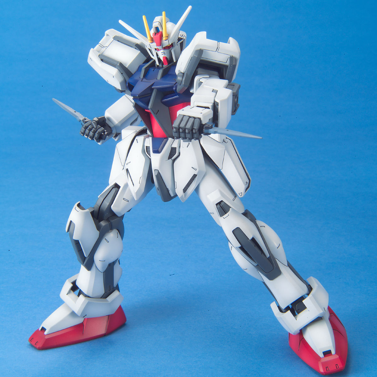 1/100 エールストライクガンダム | GUNDAM Official Website