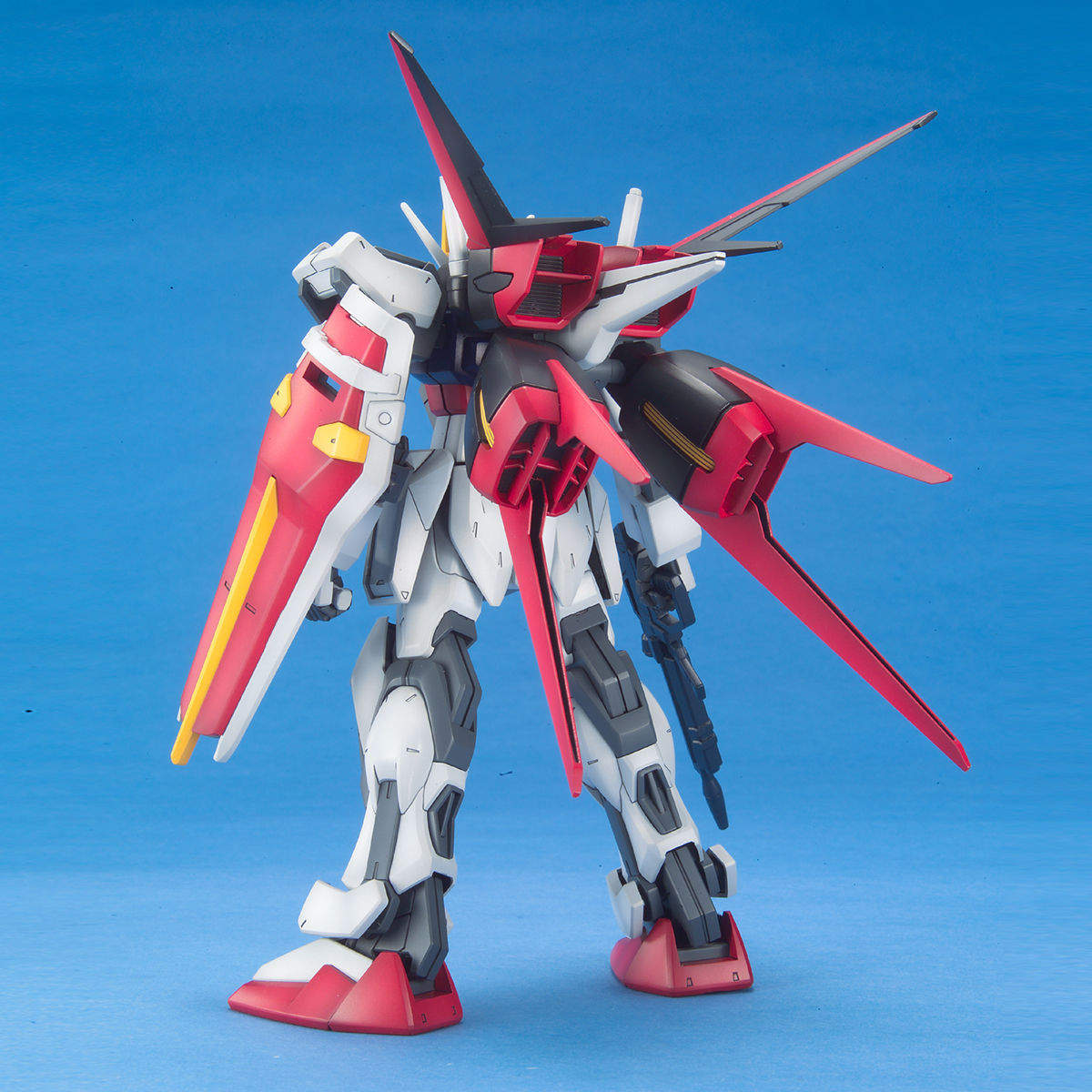 1/100 エールストライクガンダム | GUNDAM Official Website