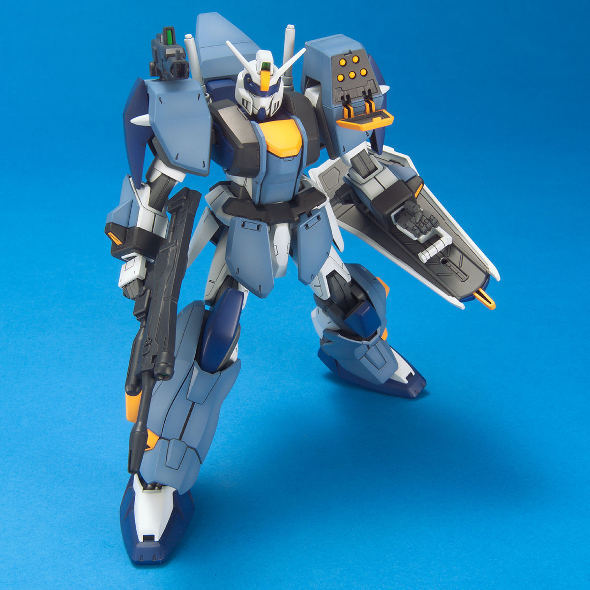 1/100 デュエルガンダムアサルトシュラウド | GUNDAM Official Website