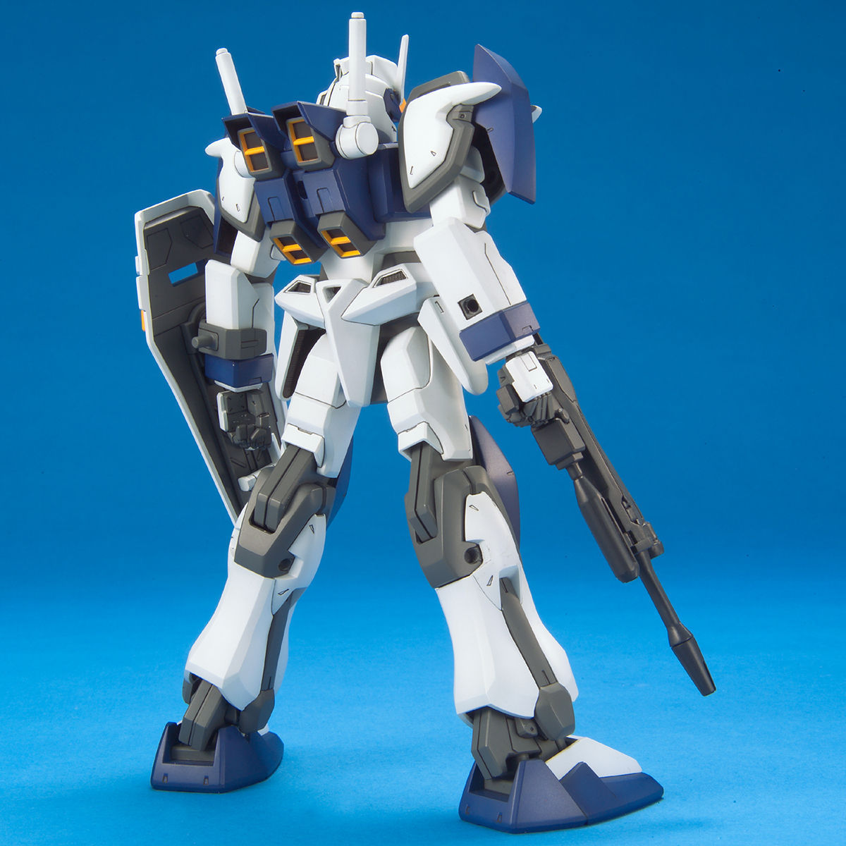 1/100 デュエルガンダムアサルトシュラウド | GUNDAM Official Website