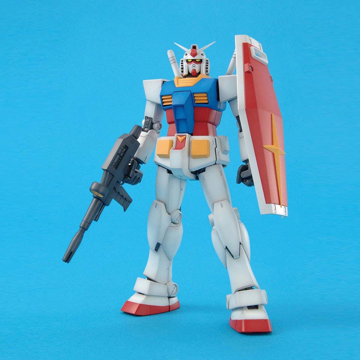 1/100 MG RX-78-2 ガンダム Ver.2.0「機動戦士ガンダム」 MG 1/100 RX-78-2 ガンダム Ver．2．0 | GUNDAM Official Website