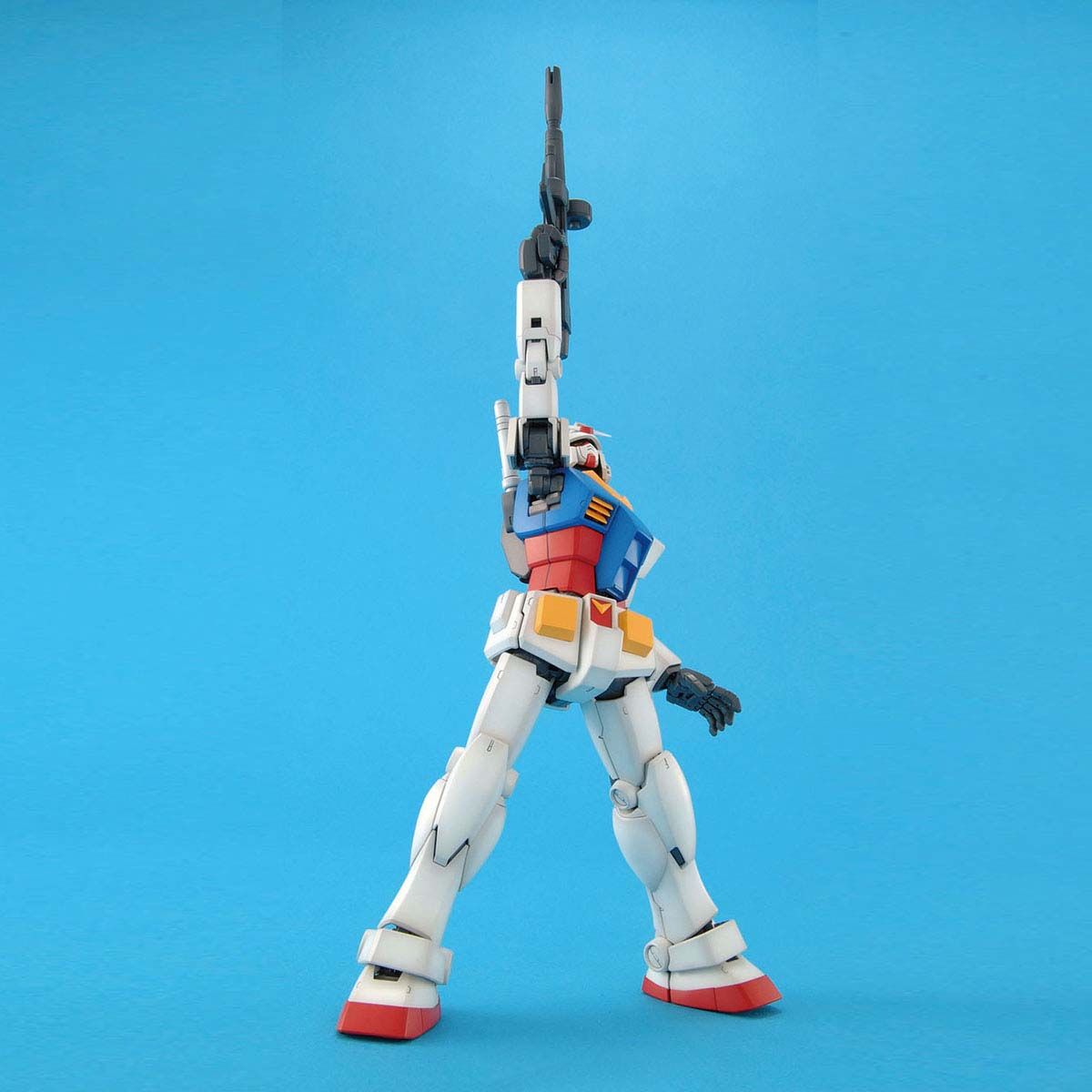 MG 1/100 RX-78-2 ガンダム Ver．2．0 | GUNDAM Official Website