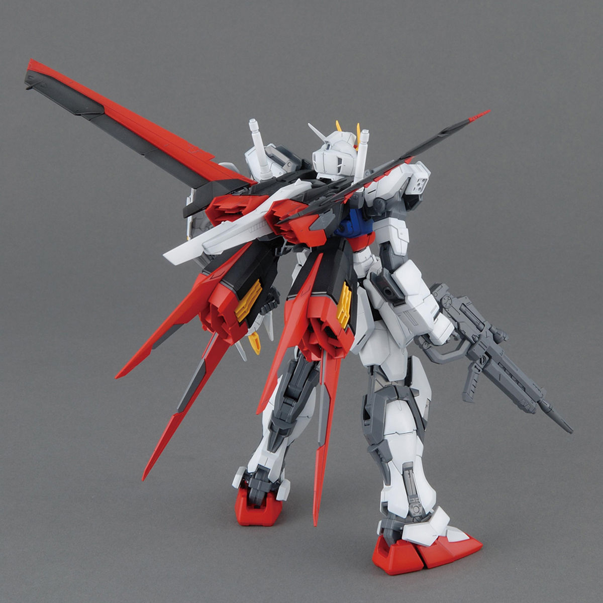 MG 1/100 エールストライクガンダム Ver．RM | GUNDAM Official