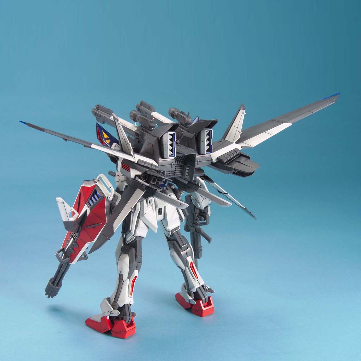 MG 1/100 ストライクE＋I.W.S.P.（ルカス・オドネル専用機