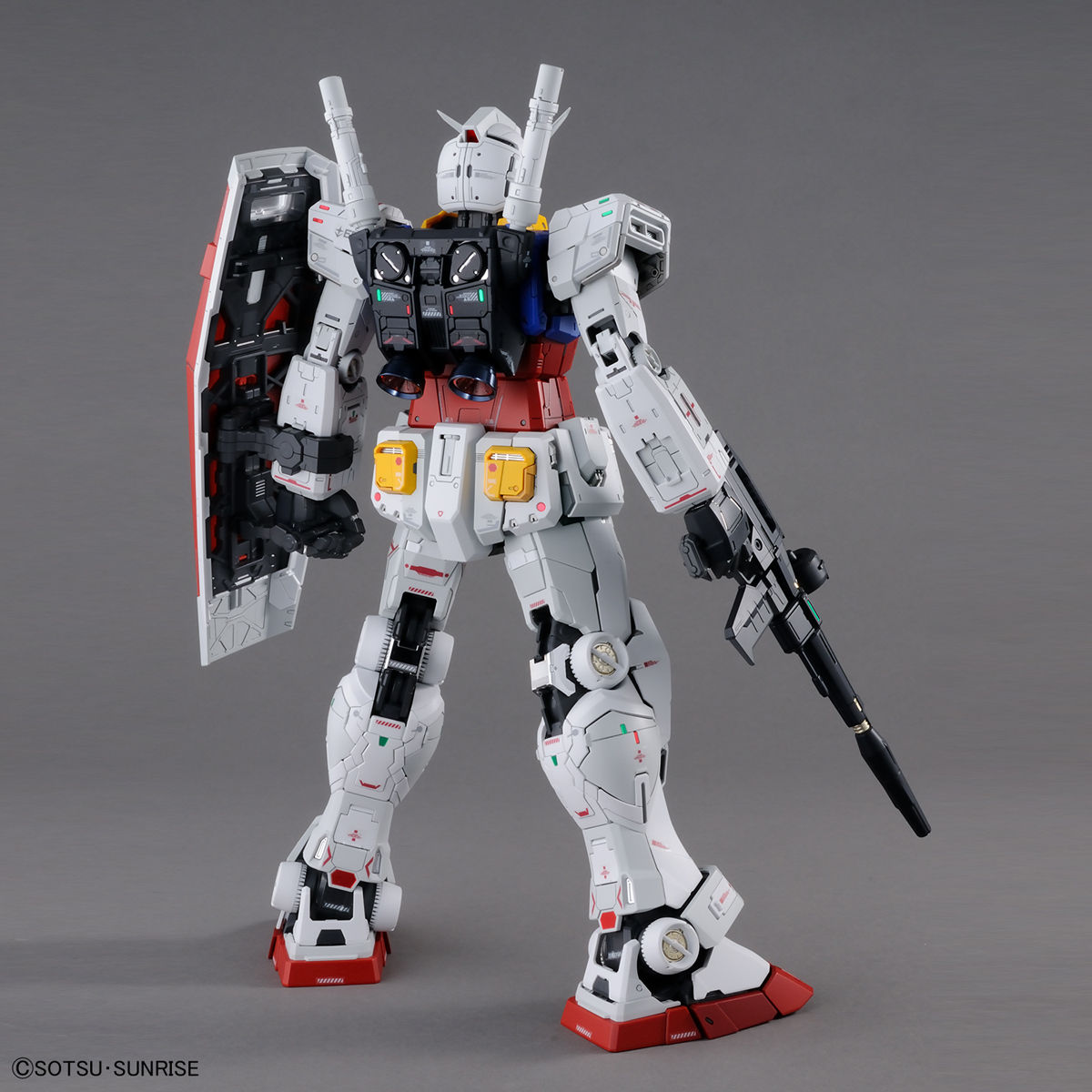 PG UNLEASHED 1/60 RX-78-2 ガンダム | GUNDAM Official