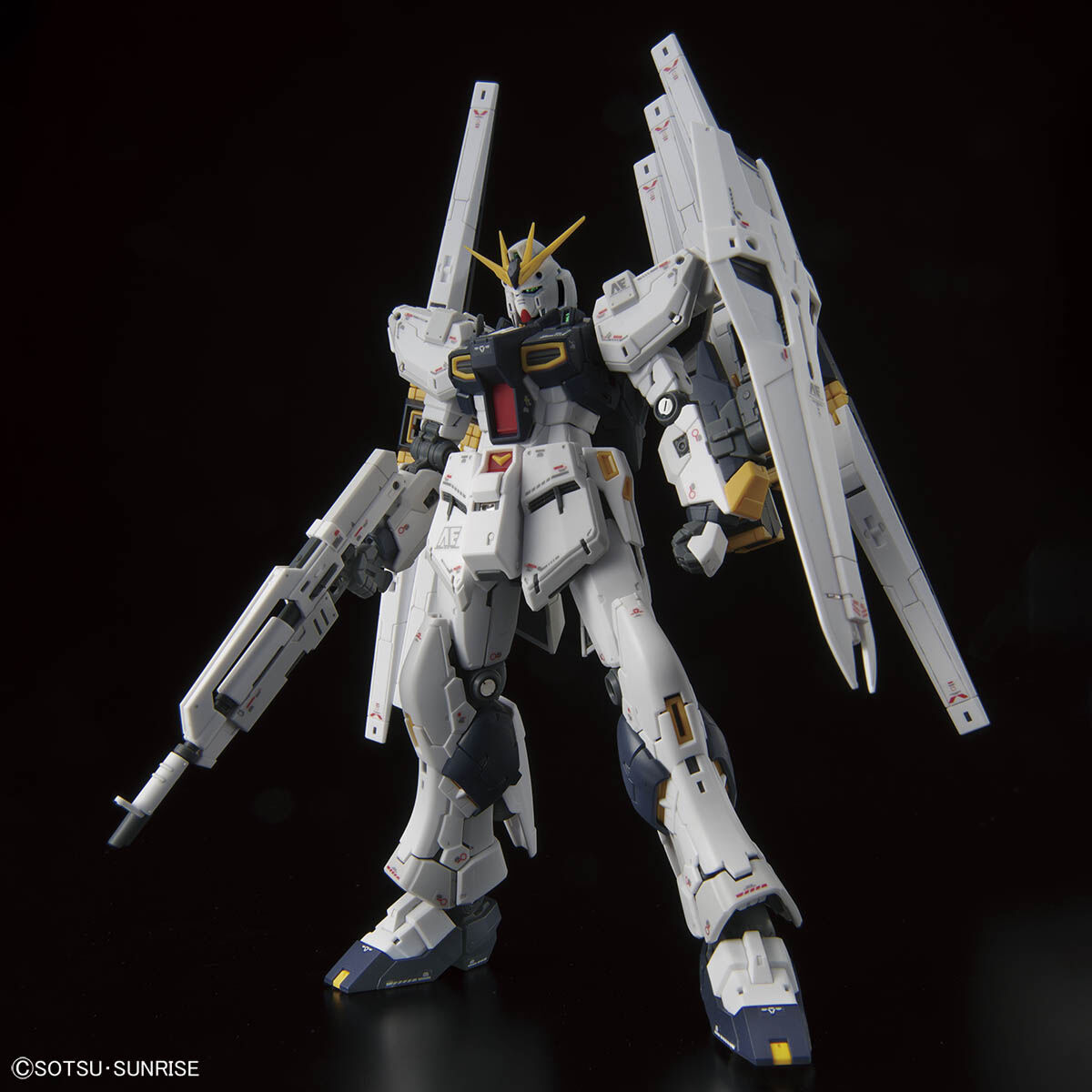 【サイドF限定！】RG νガンダム(ダブルフィンファンネル装備型)塗装済 完成品 RG 1/144 νガンダム(ダブル・フィン・ファンネル装備型)【2次