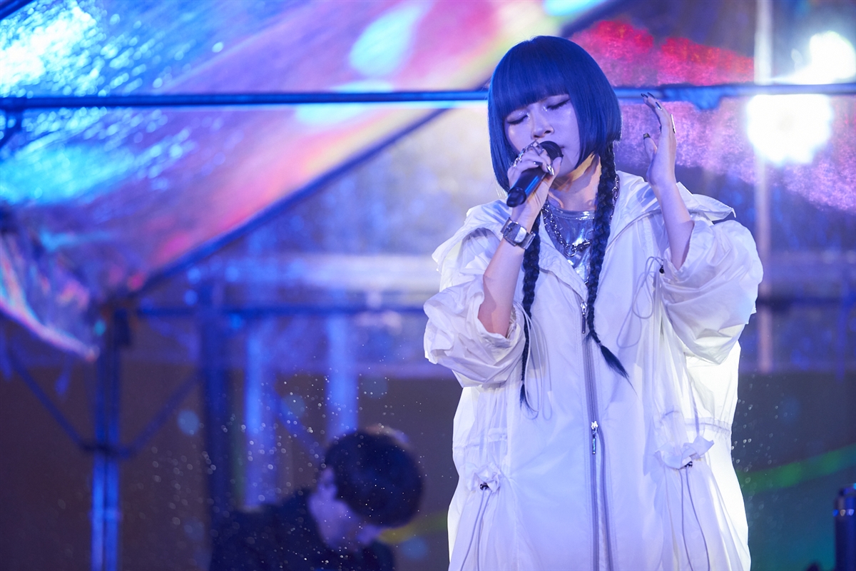 玉置成実がガンダムソングもパフォーマンス！「Nami Tamaki LIVE 2025