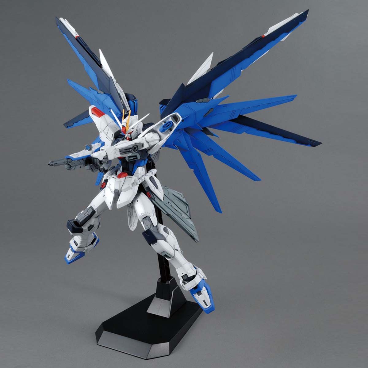 MG 1/100 フリーダムガンダム Ver．2．0 | GUNDAM Official Website