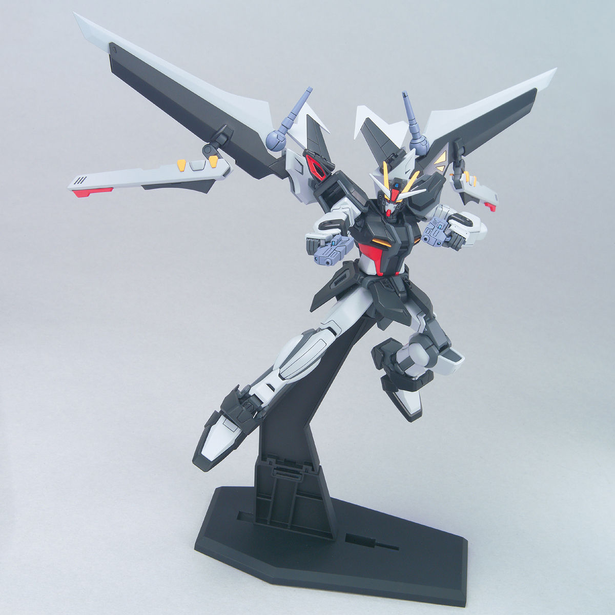 HG 1/144 ストライクノワールガンダム | GUNDAM Official Website