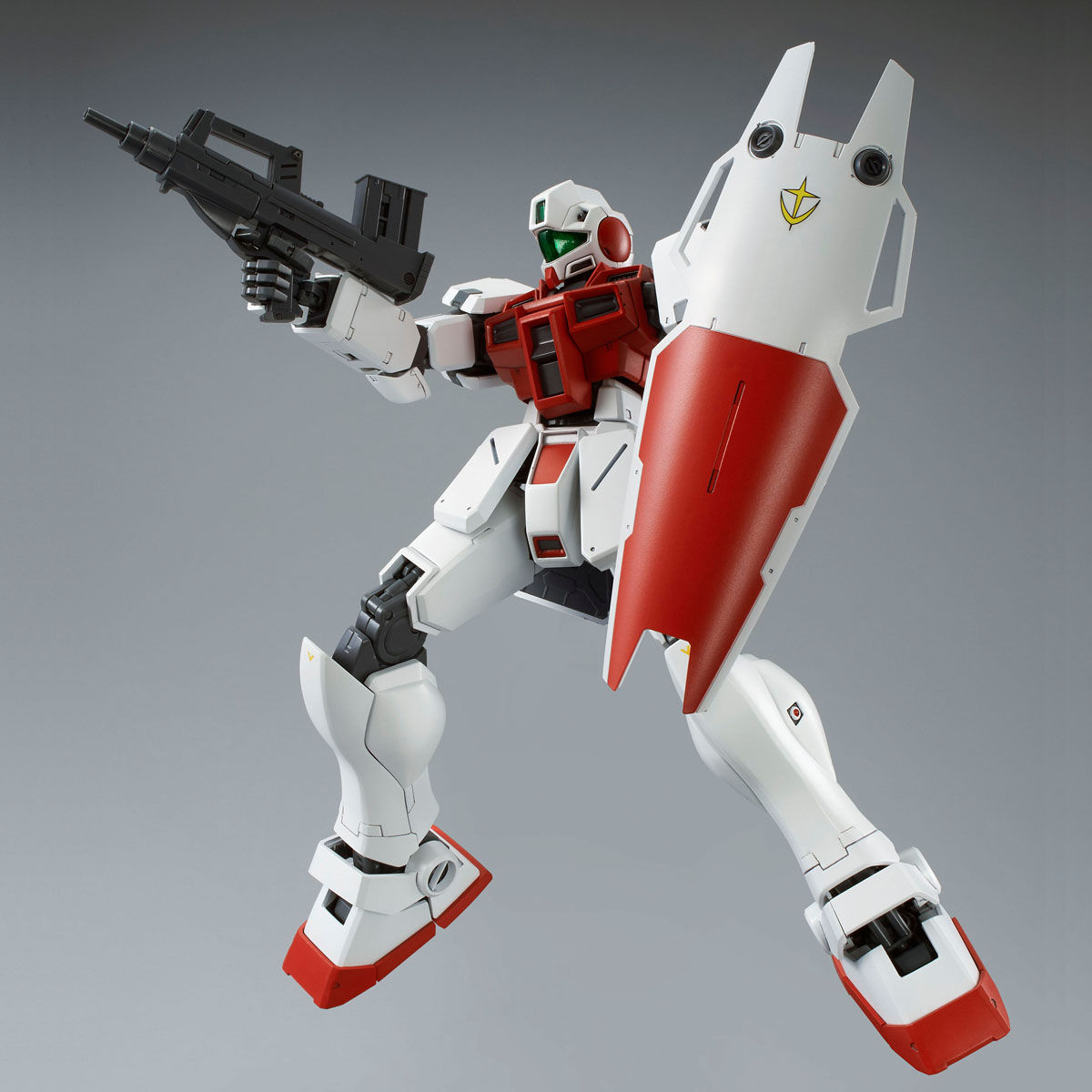 ガンプラ完成品　MG1/100『ジムコマンド』 MG 1/100 ジム・コマンド（宇宙戦仕様）【再販】 | GUNDAM Official
