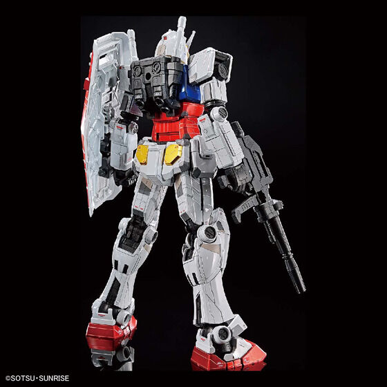 RX-78F00 ガンダム チタニウムフィニッシュ 1/100 88adad38effeaabe99fd0d93693566