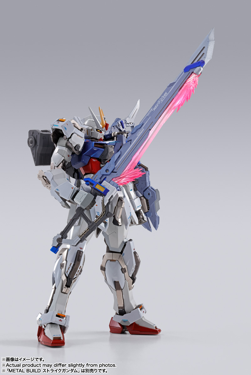 魂ストア限定アイテムMETAL BUILD「ソードストライカー