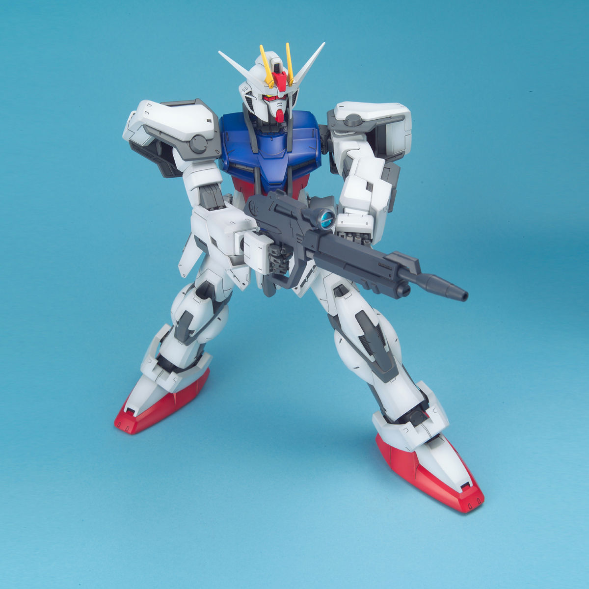 ストライクガンダム 1/60ビッグスケール 1/60 ストライクガンダム | GUNDAM Official Website