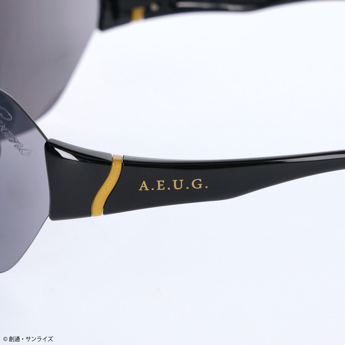 STRICT-G SWANS サングラス クワトロ・バジーナモデル V2 セット STRICT-G SWANS『機動戦士Zガンダム』サングラス クワトロ・バジーナ