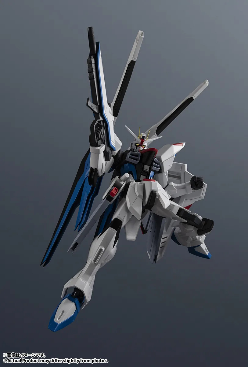 GUNDAM UNIVERSE」シャア専用ザクII、ウイングガンダムゼロ（EW