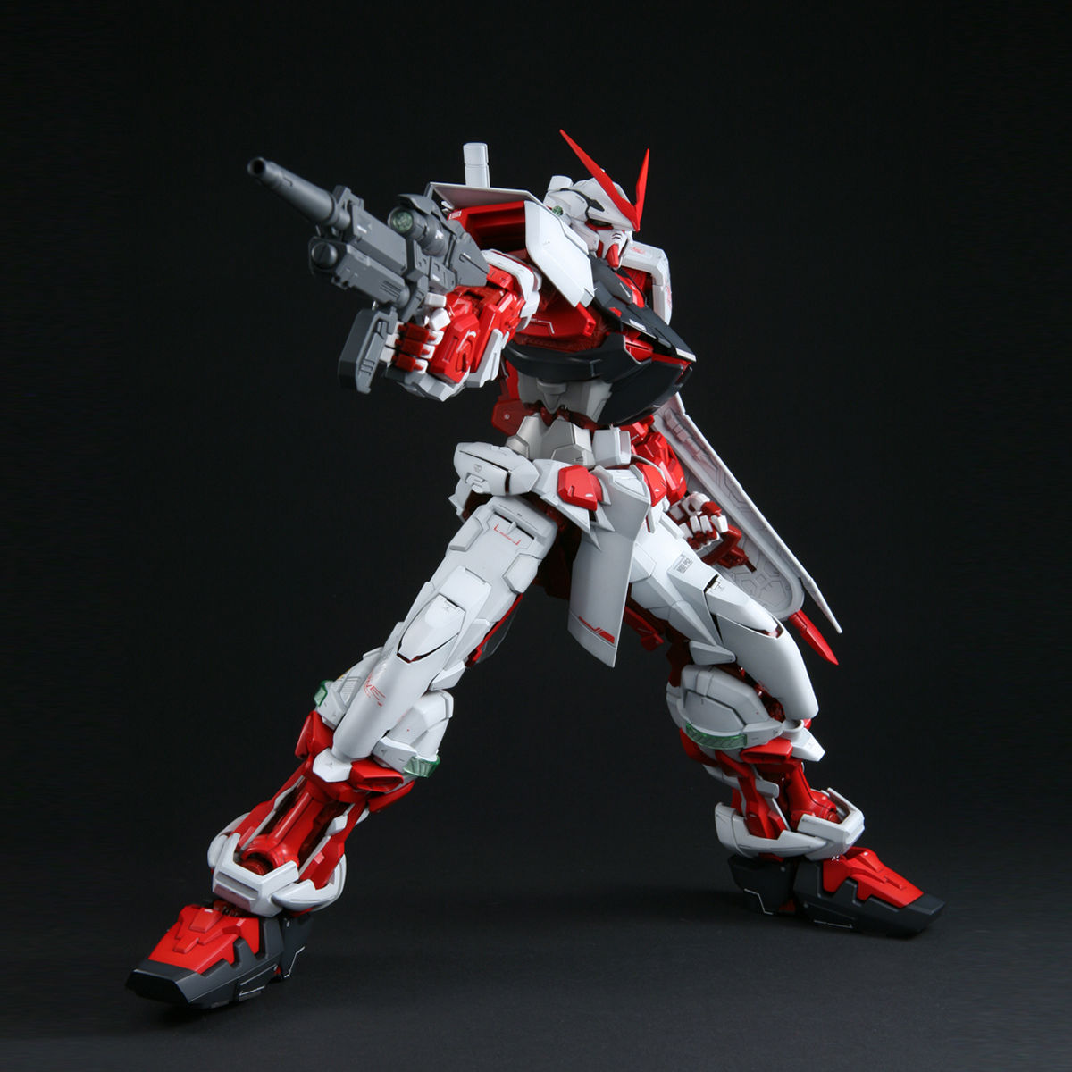 PG 1/60 ガンダムアストレイ レッドフレーム | GUNDAM Official Website