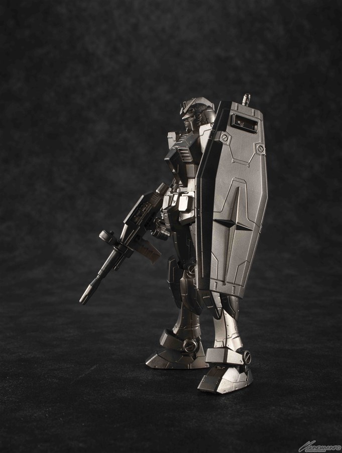 ガンダリウム合金モデル 1/144 ガンダム」10月発送分の予約受付は10月3