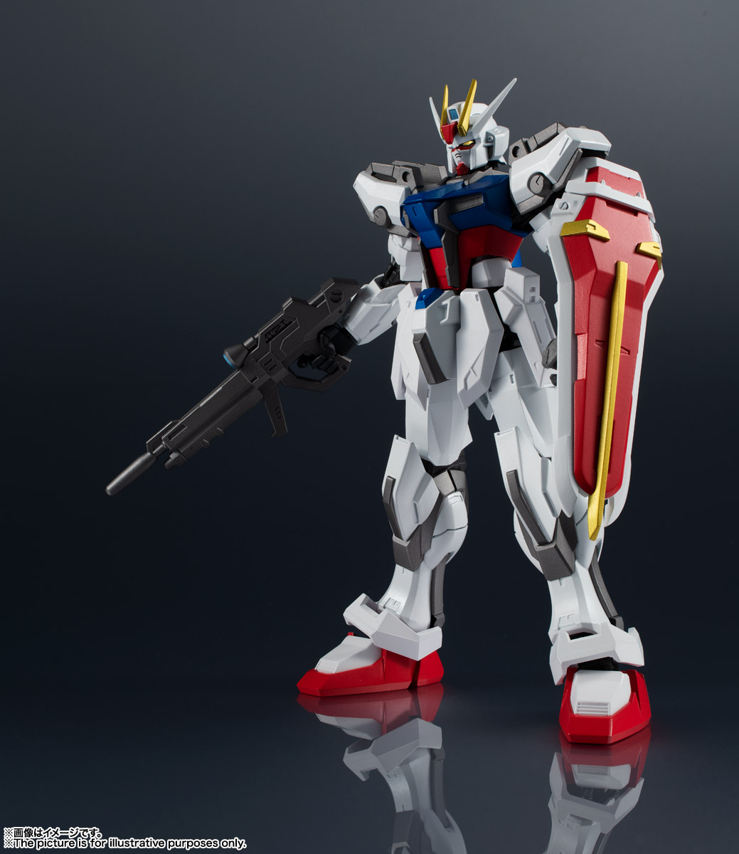GUNDAM UNIVERSE」ストライクガンダム、ガンダムEz8、ウイングガンダム