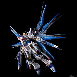 RG ストライクフリーダムガンダム［チタニウムフィニッシュ］」本日