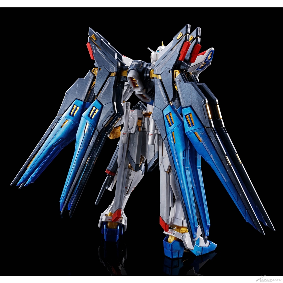 RG ストライクフリーダムガンダム［チタニウムフィニッシュ］」本日