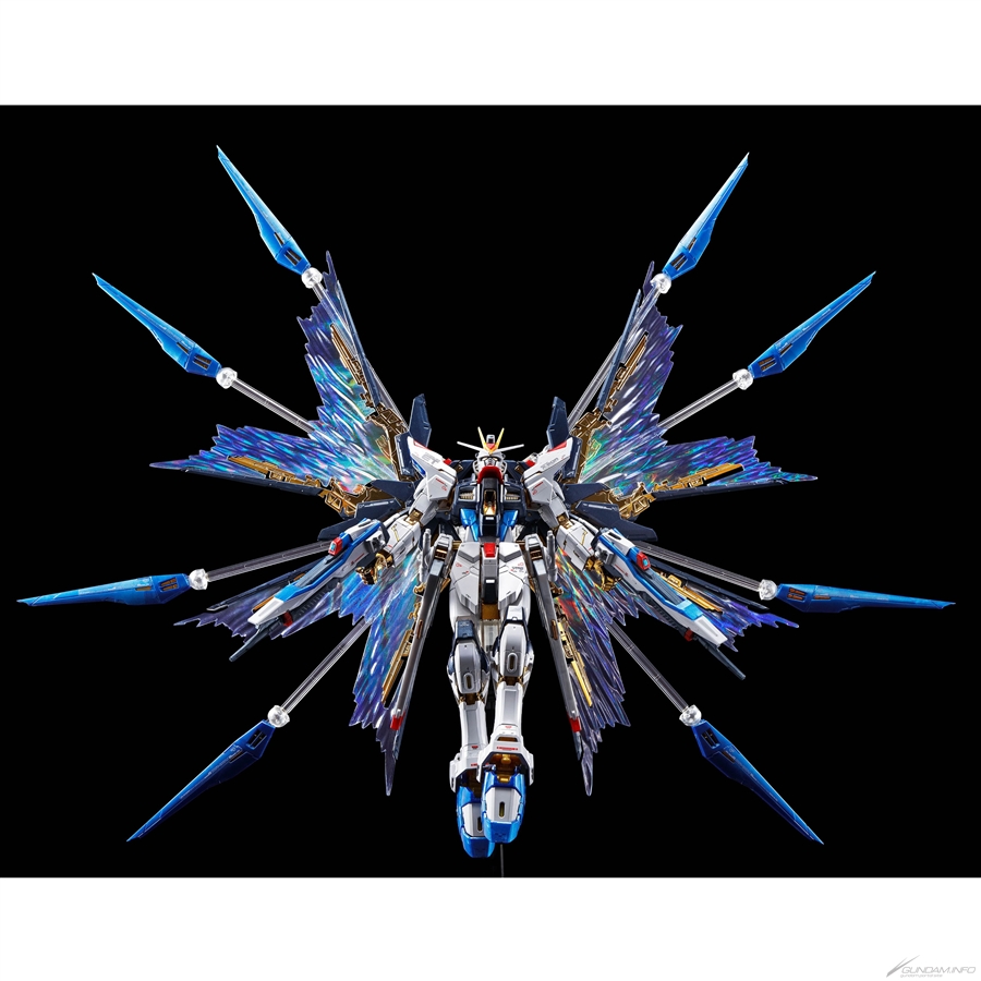RG ストライクフリーダムガンダム［チタニウムフィニッシュ］」本日