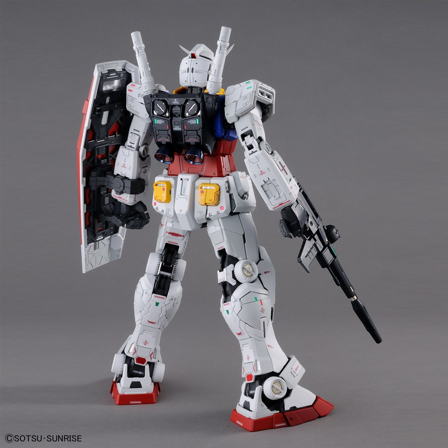 The PG UNLEASHED RX-78-2 Gundam Wins the Grand Prize in the Japan