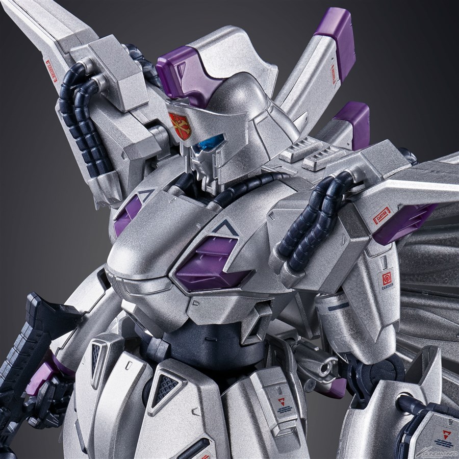 MG ガンダムF91 Ver.2.0［チタニウムフィニッシュ］」＆「RE/100