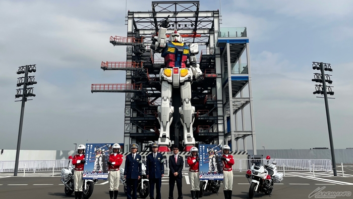 実物大“動くガンダム”が「神奈川県警 交通安全広報大使」に任命