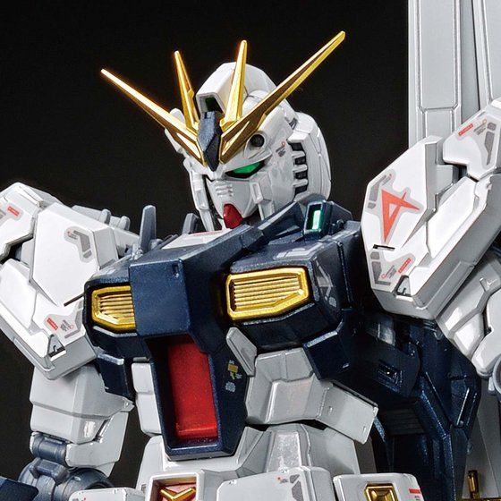 RG「νガンダム［チタニウムフィニッシュ］」＆「サザビー［スペシャル