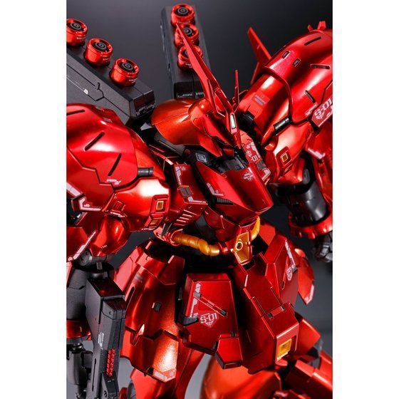RG「νガンダム［チタニウムフィニッシュ］」＆「サザビー［スペシャル