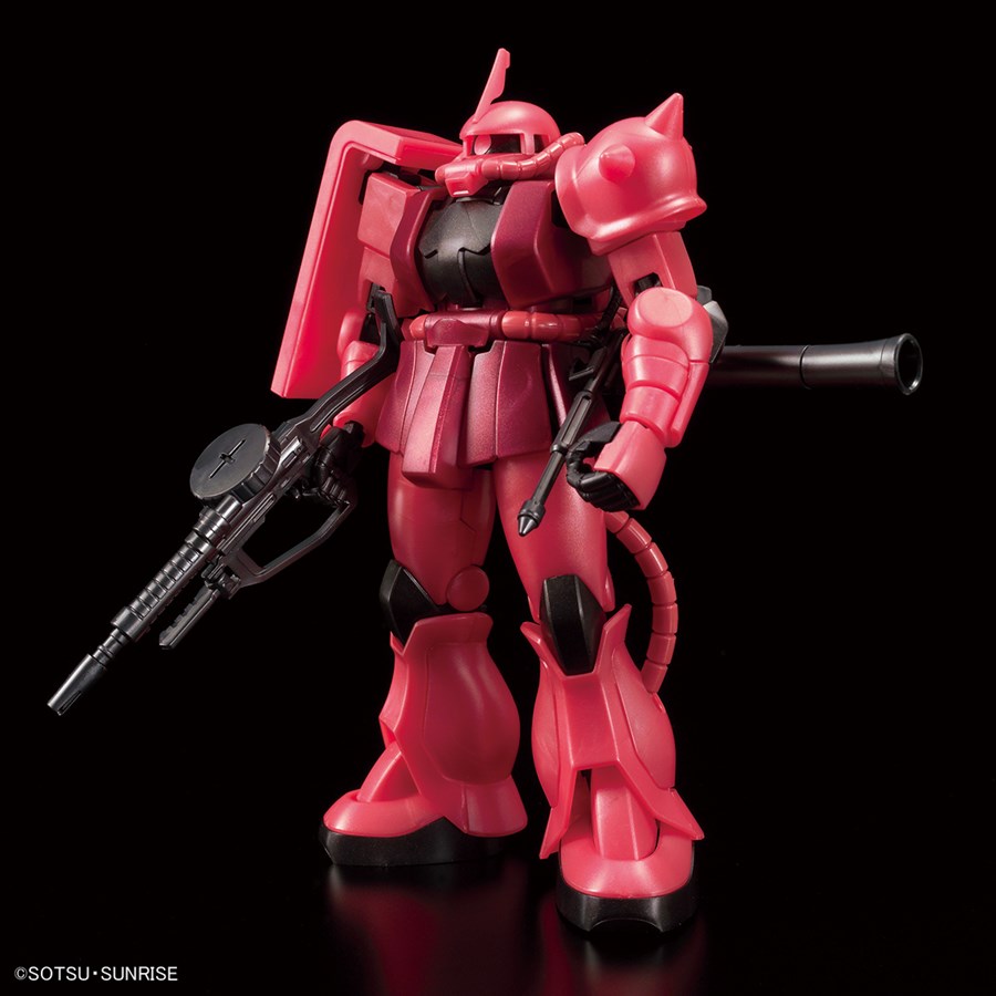 ガンダムベースにて「HG シャア専用ザクII［メタリック］」や「RG ν