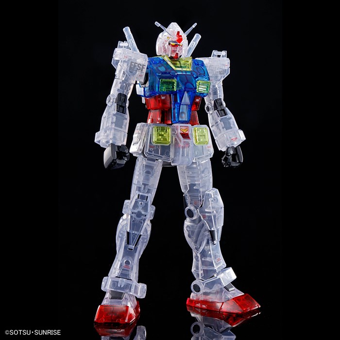 ガンダムベースにて「MG ガンダム Ver.3.0［チタニウムフィニッシュ