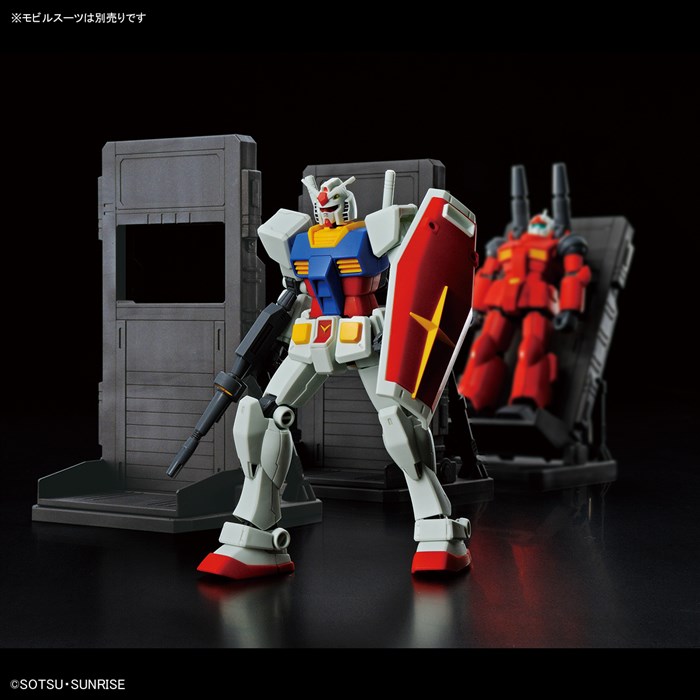 ガンダムベースにて「MG ガンダム Ver.3.0［チタニウムフィニッシュ
