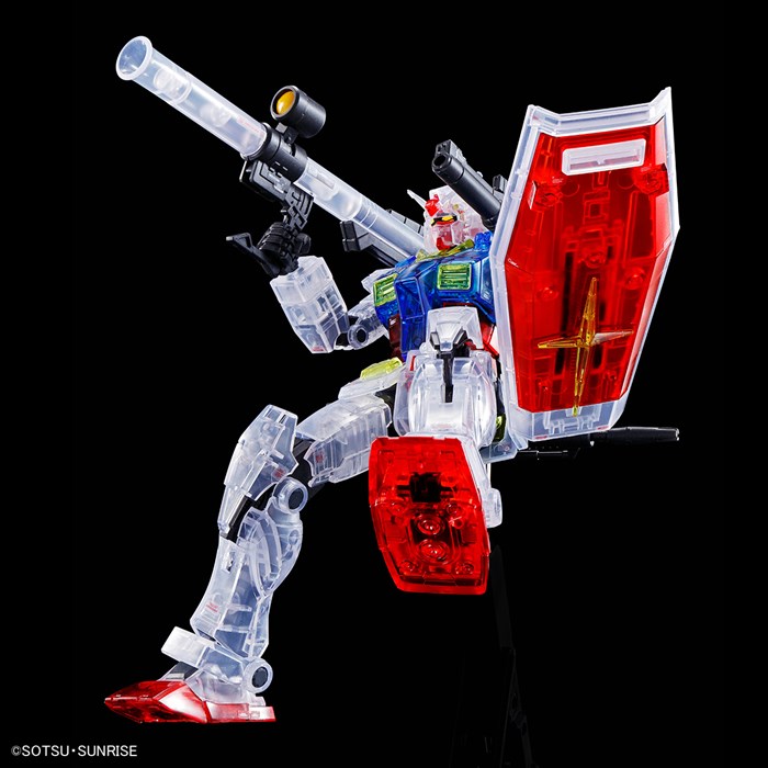 ガンダムベースにて「MG ガンダム Ver.3.0［チタニウムフィニッシュ