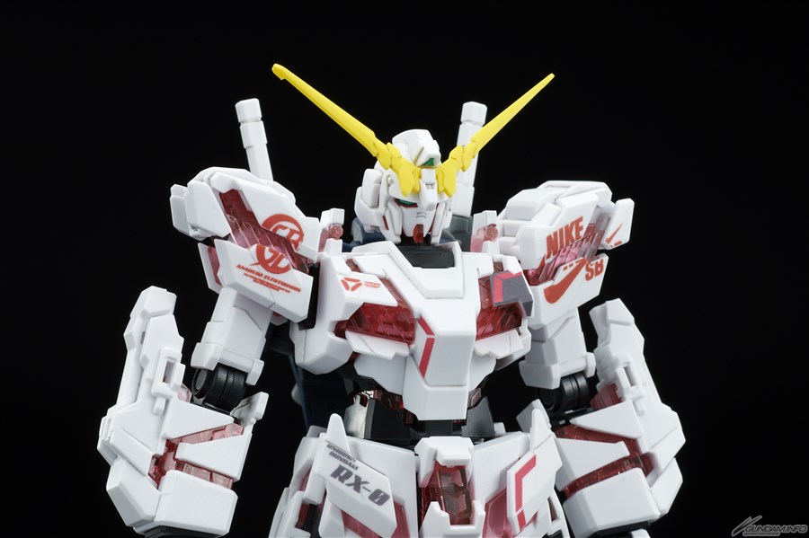 HG「ユニコーンガンダム」＆「バンシィ」（デストロイモード）Ver.NIKE