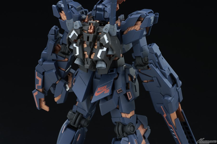 HG「ユニコーンガンダム」＆「バンシィ」（デストロイモード）Ver.NIKE