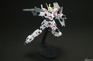 HG「ユニコーンガンダム」＆「バンシィ」（デストロイモード）Ver.NIKE