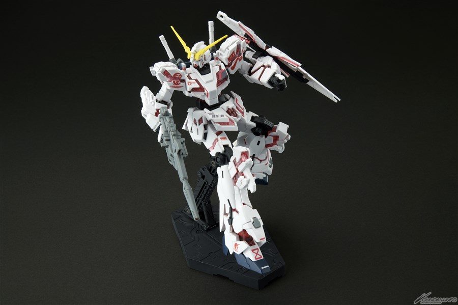 HG「ユニコーンガンダム」＆「バンシィ」（デストロイモード）Ver.NIKE