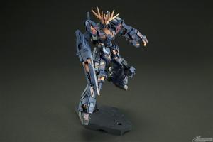 HG「ユニコーンガンダム」＆「バンシィ」（デストロイモード）Ver.NIKE
