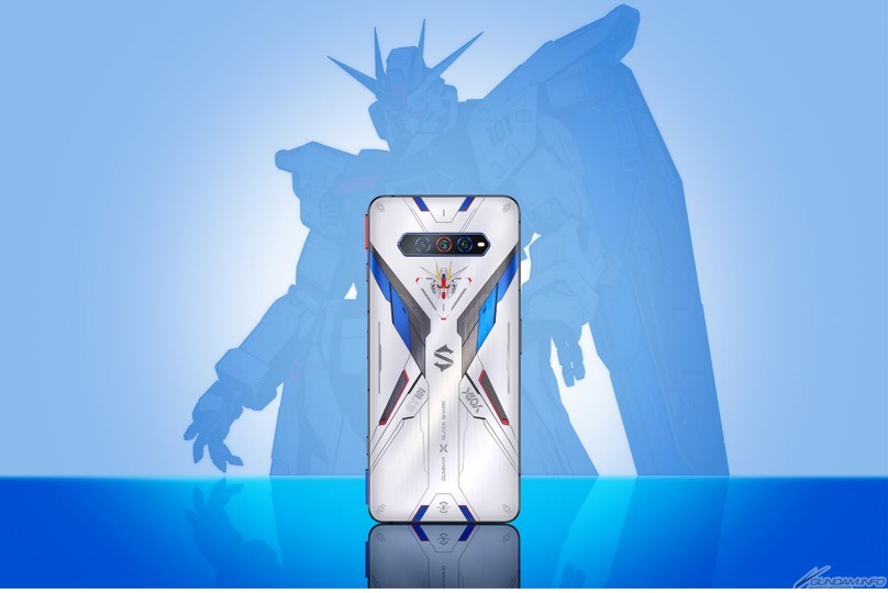 本格ゲーミングスマホ「Black Shark 4S ガンダム限定版（フリーダム