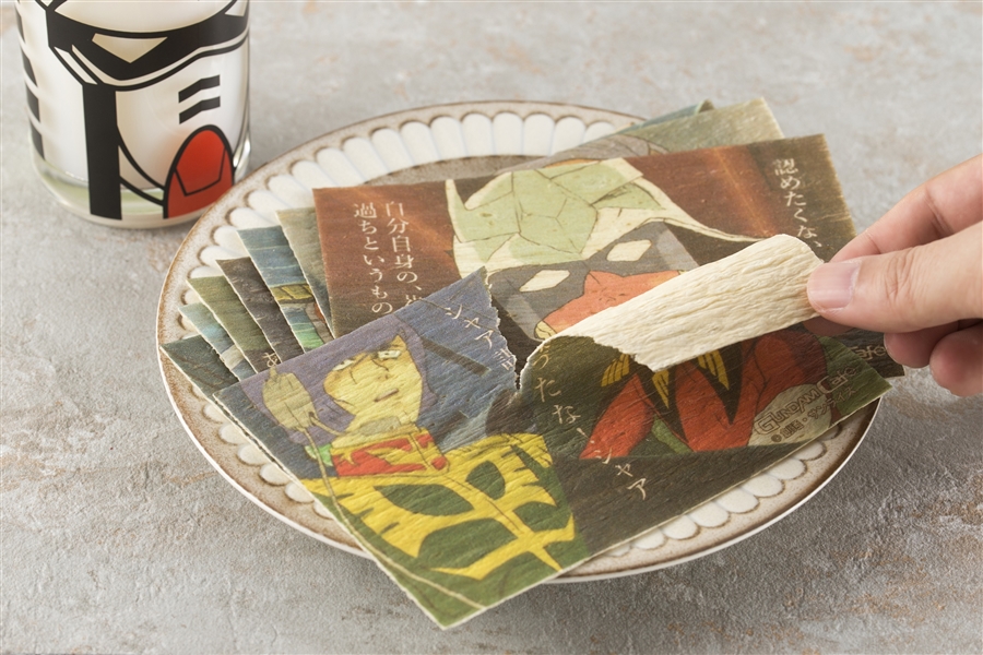 百式ポテトチップス カレー味」や「牛丼専用どんぶり ジオン公国軍