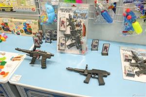 驚異の4連射！「機動戦士ガンダム ラバーバンドライフル」プレミアム