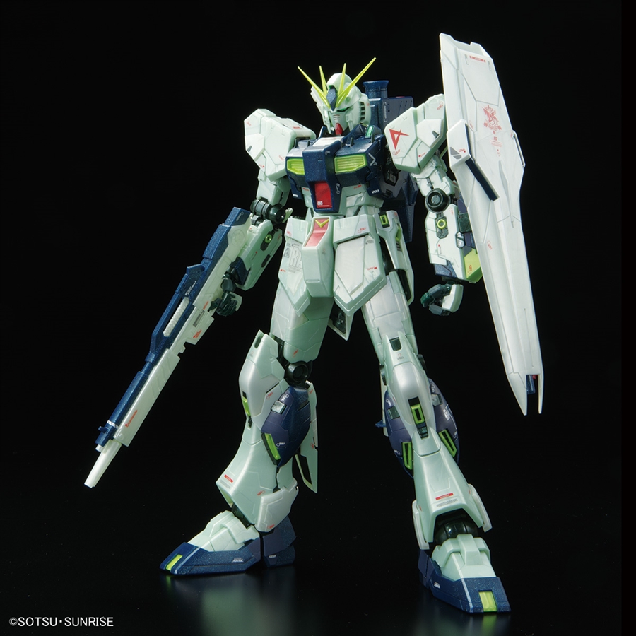 MG νガンダム Ver.Ka（サイコフレーム発動イメージカラー）」GUNDAM