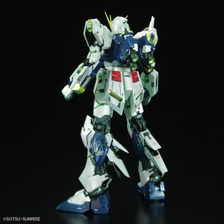 MG νガンダム Ver.Ka（サイコフレーム発動イメージカラー）」GUNDAM
