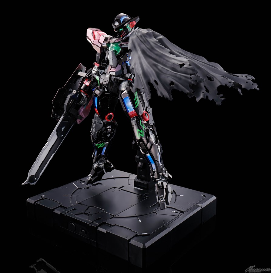 中国にて「MG エクリプスガンダム＋マニューバストライカー［サイバラ