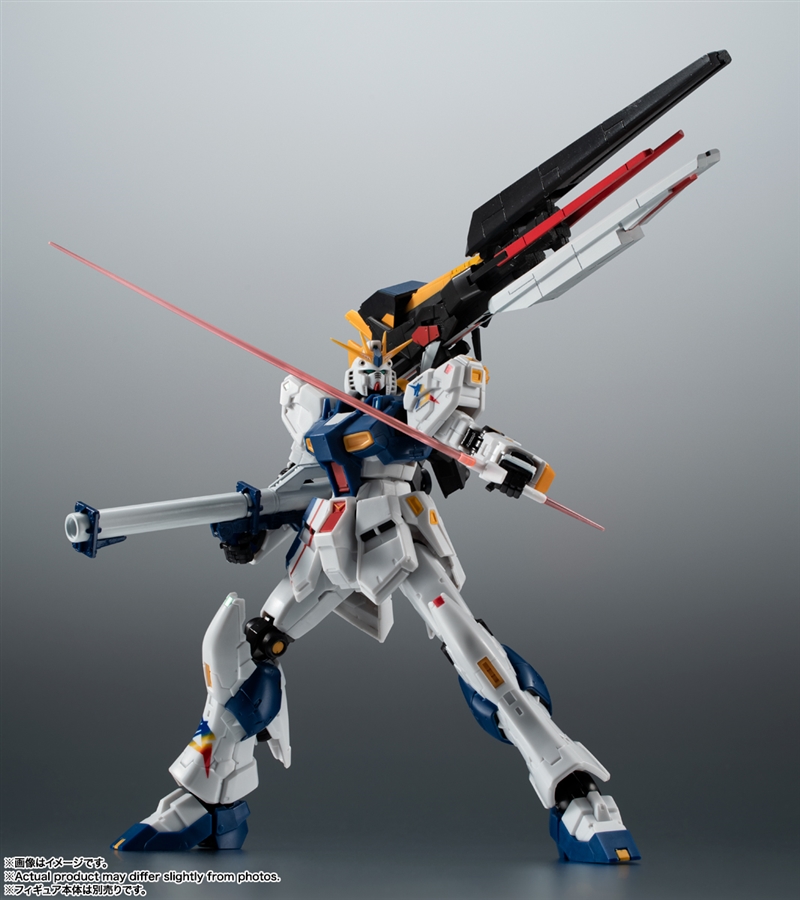 大迫力のソードモードも再現可能！「ROBOT魂 RX-93ff νガンダム