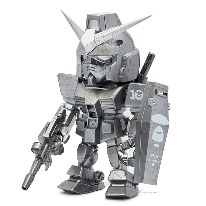 AAPE BY A BATHING APE®コラボ！フィギュア「QMSV RX-78-2 GUNDA Ver